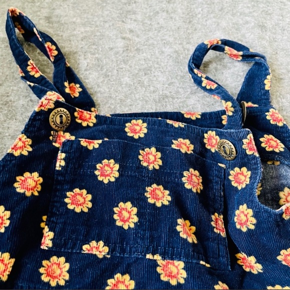 Children’s 2 piece dress and onesie/romper set, child size 5 - Picture 4 of 9